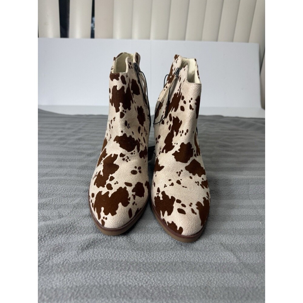 Maurices Dahlia Women’s Ankle Boots Size 9.5 Cow Print Brown Cream NWT